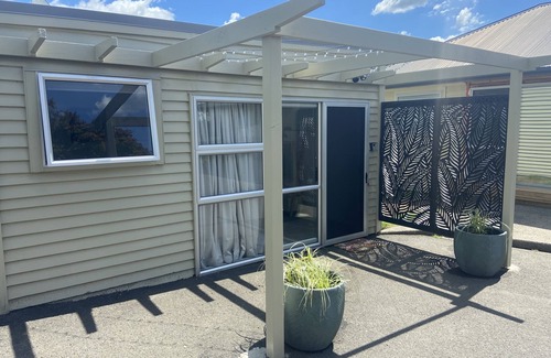 Rotoorangi Apartment | Your Rural Retreat, 10mins from Cambridge. Great base for local events!