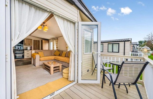 Pevensey Ski Chalet | Your Ultimate Holiday Rental at Pevensey Bay 35 Woodland Walk