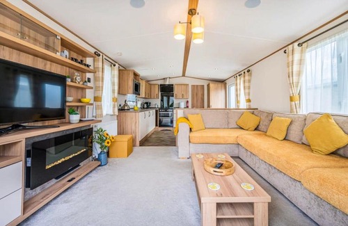 Pevensey Ski Chalet | Your Ultimate Holiday Rental at Pevensey Bay 35 Woodland Walk
