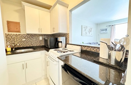 Mid Beach Condo | YOUR VACATION HOME! NEAR THE BEACH