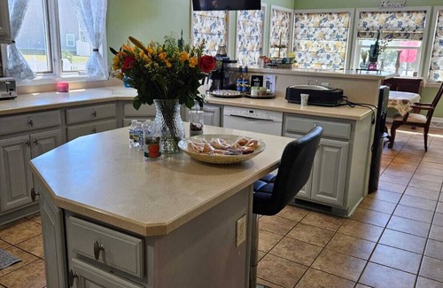 Millsboro House | Your vacation home of 4200sq ftnMillsboro.Pet friendly,Private Pool Jacuzzi etc