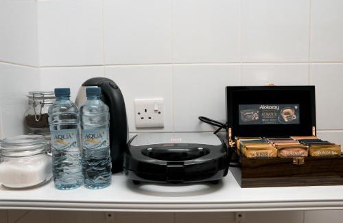 Egkomi Apartment | Youthfull Escape in Nicosia