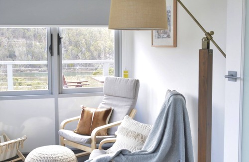 Greigs Flat House | YOWAKA RIVER COTTAGE - Secluded property overlooking the magical Yowaka River
