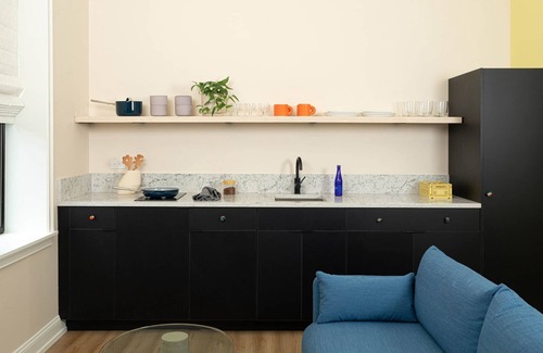 Queen Village Apartment | Yowie - Suite 202 Sunny Double Queen