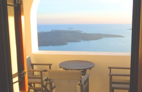 Fira Apartment | Yposkafo Suites - Private Studio - Firostefani - Santorini