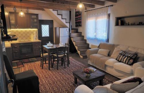 Trikolonoi House | Ypsus House Stemnitsa