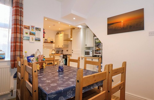 Llandudno Junction Cottage | YR ANGOR (THE ANCHOR), pet friendly in Llandudno Junction