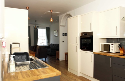 Aberaeron Apartment | YR HEN FANC (THE OLD BANK)