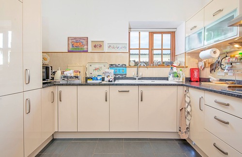 Newcastle Emlyn Cottage | Yr Hen Llaethdy