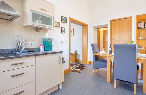 Newcastle Emlyn Cottage | Yr Hen Llaethdy
