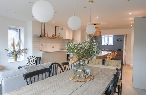 Tyn-y-Gongl House | YSGOL FAWR (BIG SCHOOL), pet friendly, with a garden in Benllech