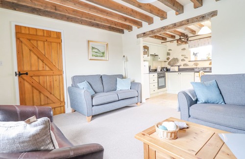 Rhyd-y-clafdy Cottage | YSGYBOR YD, family friendly, character holiday cottage in Criccieth