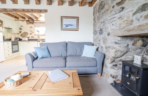 Rhyd-y-clafdy Cottage | YSGYBOR YD, family friendly, character holiday cottage in Criccieth