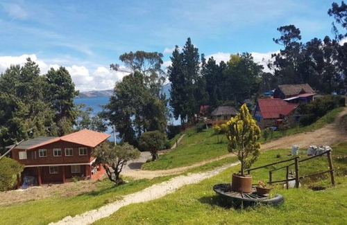 Aquitania Cabin | Yukatan Cabins, Van Gogh House, Lake Tota