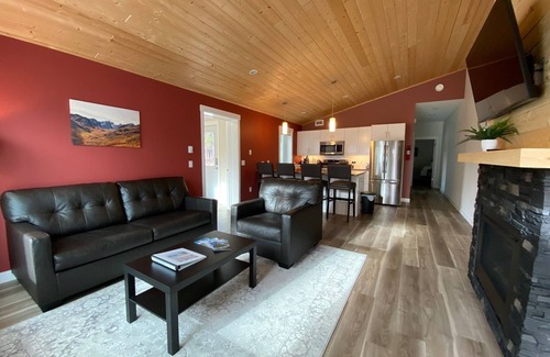 Whitehorse House | Yukon Hot Springs Suite #31