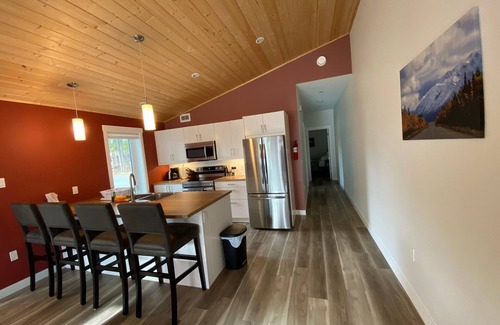 Whitehorse House | Yukon Hot Springs Suite #35