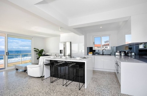 Narrabeen Apartment | Yulunga - Direct Beachfront