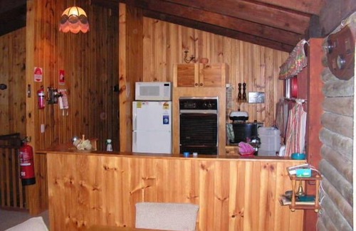 Old Adaminaby House | Yuranga - All Logs & Timber, No City Gyprock