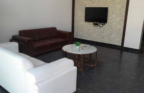 Mysore Bed & Breakfast | Yuvraj Palace Inn
