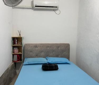 Kampung Pasir Hantu Hotel | Z&Z Budget Room
