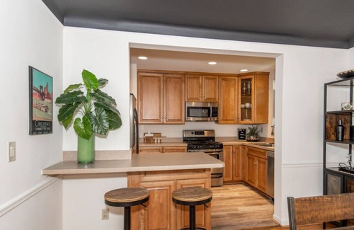Mount Lookout Condo | Zan Court Unit 1 · Mt Lookout Hideaway