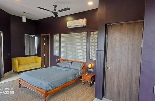 Wadgaon Villa | Zareen Villa Hill View