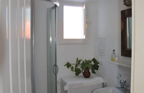 Kioni House | Zaros House. Two bed traditional renovated house with sea views in Kioni.