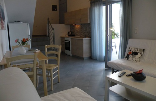 Agia Pelagia House | Zathea Apartments