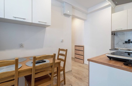 Katowice Apartment | Zawodzie 3-Bedroom Apartment