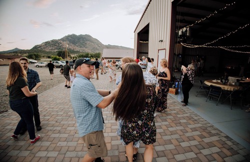 Williamson House | Zebra Retreat Venue located in Beautiful Williamson Valley