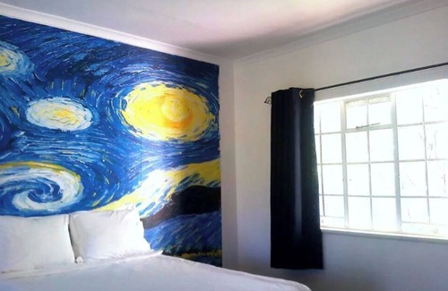 Chinhoyi Bed & Breakfast | Zebras Dazzle B&B | Van Gogh twin-room