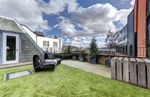 Soho Apartment | ZEITGEIST PENTHOUSE*3BED/2BATH*ROOF TERRACE*AC*LIFT