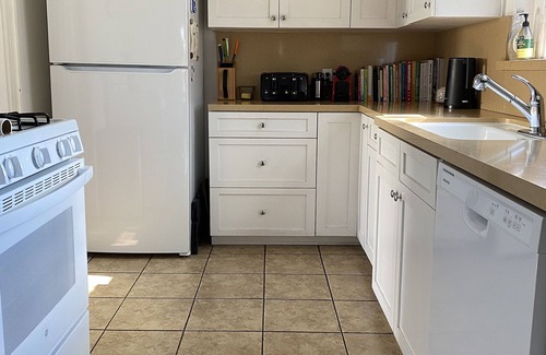 Sunset Park House | Zen Craftsman in prime Santa Monica