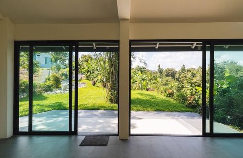 Hang Dong House | Zen Garden House Cozy Living Room Relaxing Greetings Garden