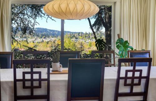 Amazon Villa | Zen Haus, Spacious Retreat, luxury, near UO