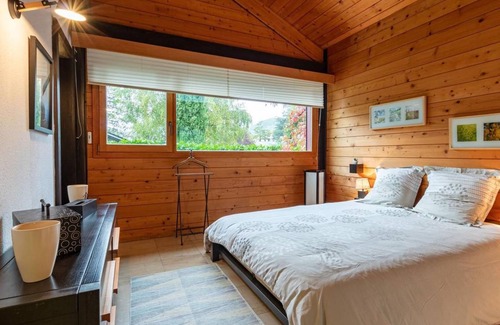 Vesoul Cottage | Zen House in Vesoul: Terrace, Wifi, Parking & Bikes