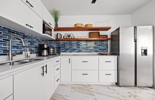 Guzman Abajo House | ZEN HOUSE, MOUNTAIN estate, gorgeous private setting, Pool! NEW LISTING!