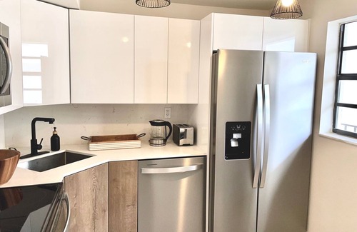 South Beach Apartment | Zen Vibe on the Beach 700 SqFt