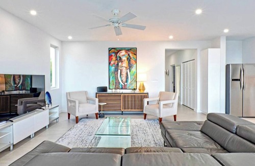 Westmoreland Apartment | ZenBreak Villa Ferraj 3 bd