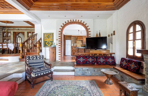 Grevena House | Zenios Dionysos - Traditional villa overlooking Pindos