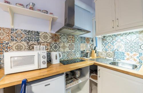 Kinosargous Apartment | Zenios Hercules - Stylish apartment near Acropolis