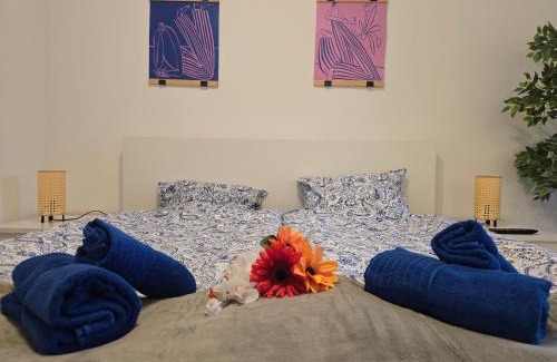 Zuglo Apartment | Zenit Horizon New Modern Studio AC Garage