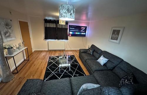 Levenshulme Apartment | Zenith Apartment