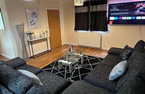 Levenshulme Apartment | Zenith Apartment