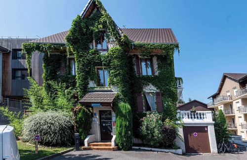 Evian-les-Bains Apartment | Zenitude Evian Les Terrasses du Lac, an Ascend Collection Hotel