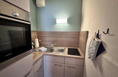 Bad St. Peter-Ording Apartment | Zentrale Lage am Strand mit Balkon & Boxspringbett