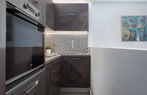 Mets Apartment | Zeus Grand Apartment, Olympian Zeus Apartments
