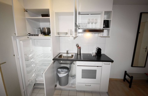 Langstrasse Apartment | ZH Bartlett - Stauffacher HITrental Apartment