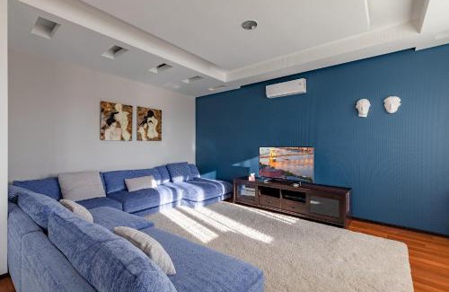 Kyiv Apartment | Zhilyanskaya 30а apartments