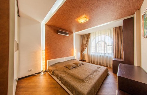 Kyiv Apartment | Zhilyanskaya 30а apartments